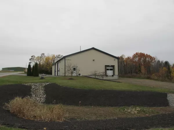 Waterville, ME 04901,90 Airport RD