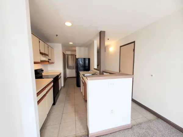 Saco, ME 04072,110 Main ST #302