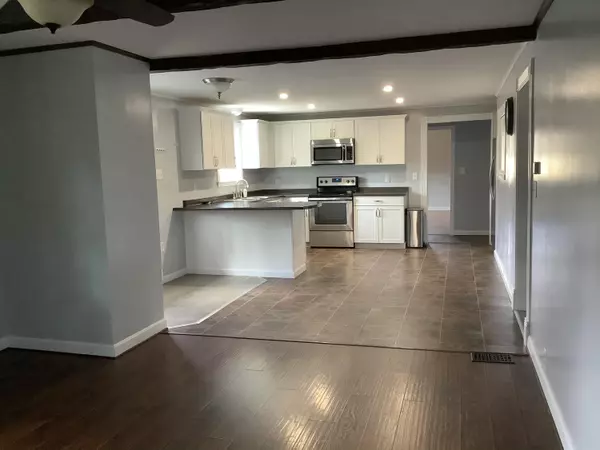 Fort Fairfield, ME 04742,36 McNamee RD