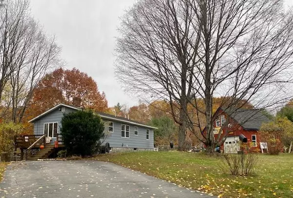 28 Read RD, Windham, ME 04062