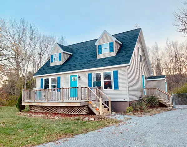 5 Eagle DR, Northport, ME 04849