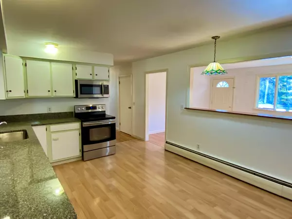 Orono, ME 04473,2 Edgewood DR