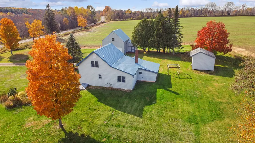 186 Chamberlain Meeting House RD, Exeter, ME 04435