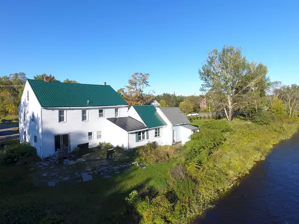 3940 Broadway, Kenduskeag, ME 04450