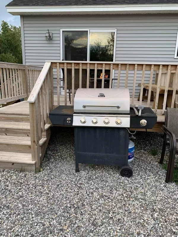 Minot, ME 04258,818 Woodman Hill RD