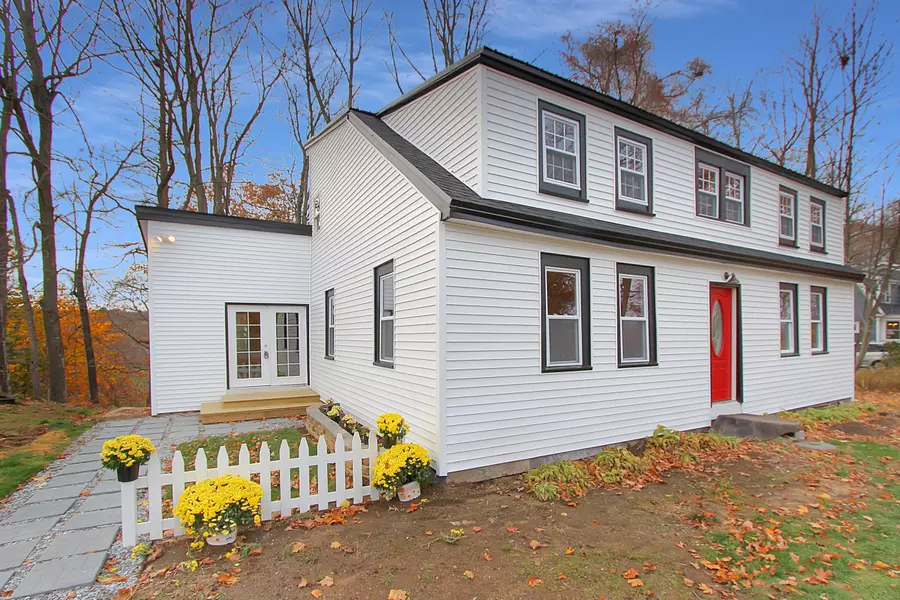 786 Lower ST, Turner, ME 04282