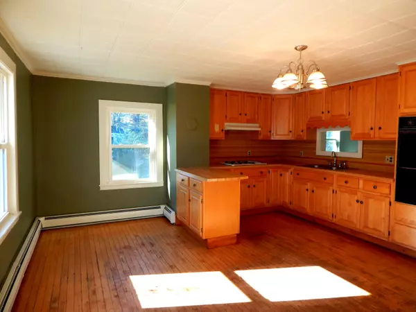Waldoboro, ME 04572,14 Washington RD
