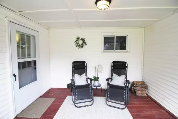 Hampden, ME 04444,22 Meadow RD