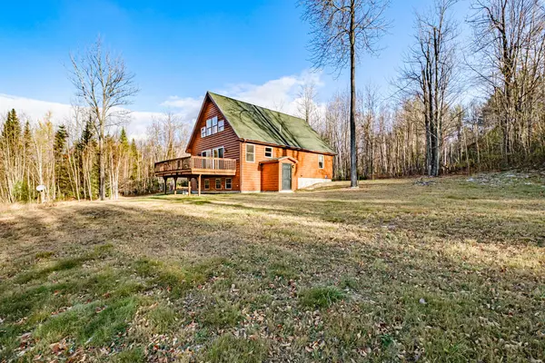 24 India's Way LN, Greenwood, ME 04255