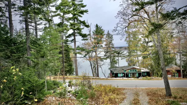 Brooksville, ME 04642,176 Cape Rosier RD