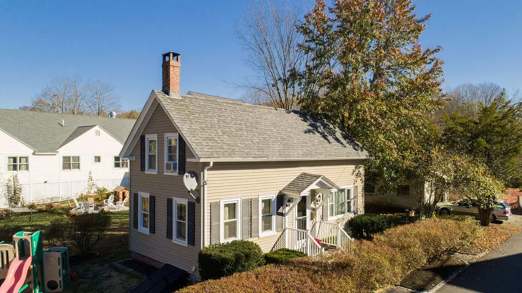 16 Colcord ST, South Berwick, ME 03908