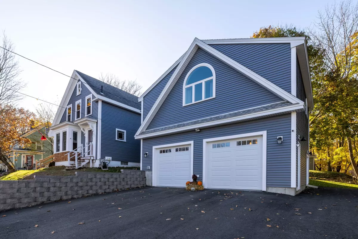 Kittery, ME 03904,1 Pine ST