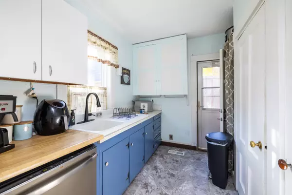 Kittery, ME 03904,1 Pine ST