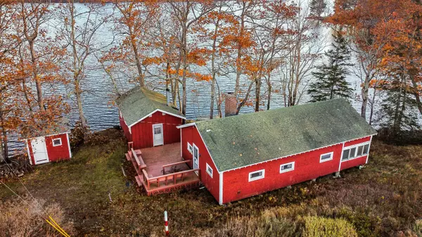 41 Pamrok LN, Litchfield, ME 04350