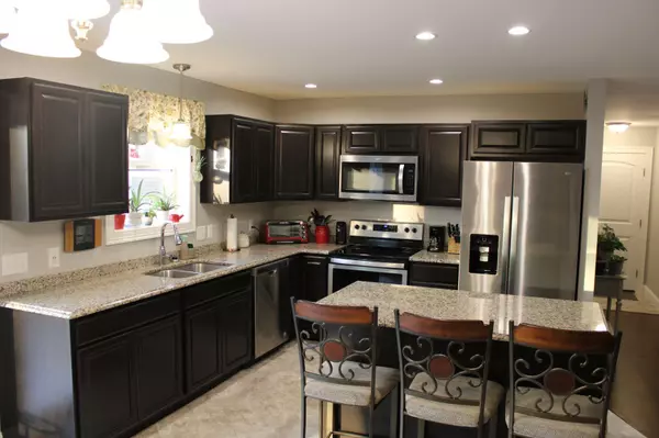 Orono, ME 04473,77 Union ST