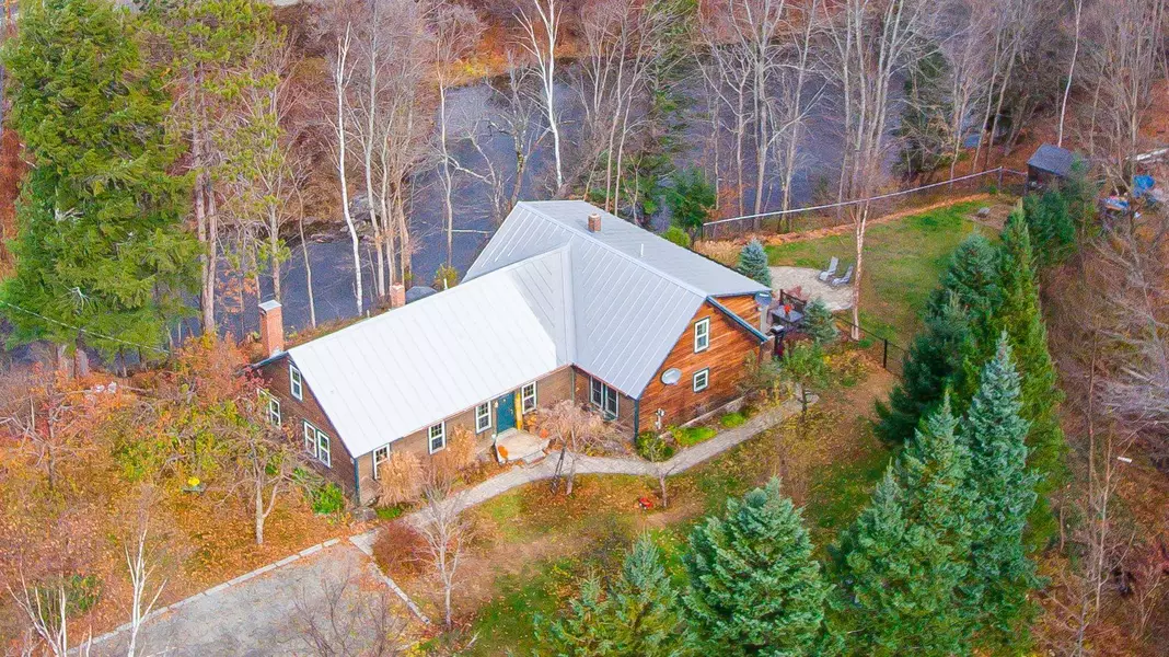 112 Morrison Hill RD, Farmington, ME 04938