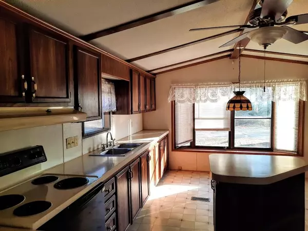 Millinocket, ME 04462,427 Kelley Mobile Home Park ST