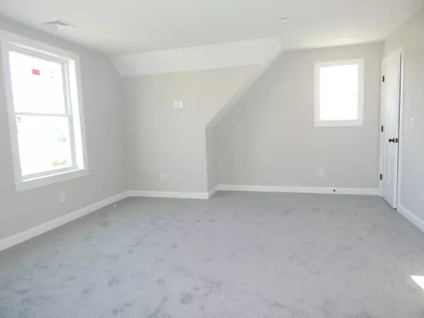 Kittery, ME 03904,50 Huntington WAY