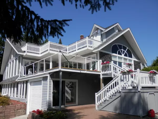 Madawaska, ME 04756,245 Lake Shore RD