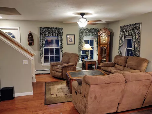 Raymond, ME 04071,45 Winding WAY