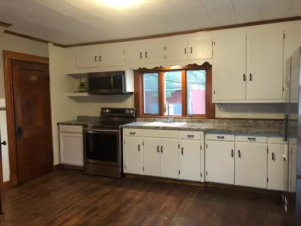 Lewiston, ME 04240,406 Montello ST