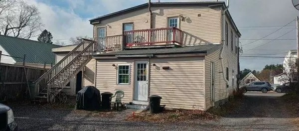 Gorham, ME 04038,813 Gray RD