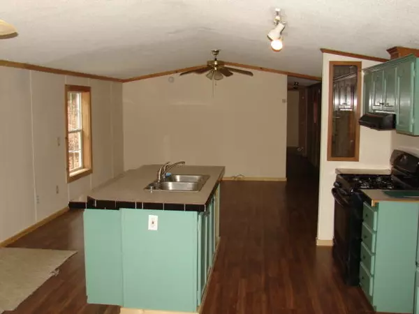 Madison, ME 04950,23 Lowe ST