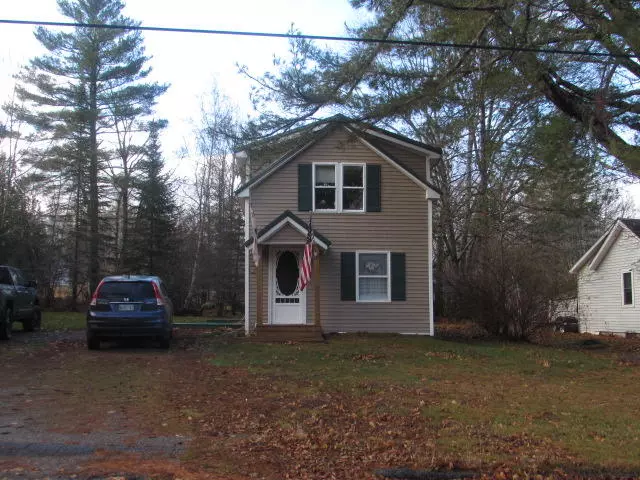 15 Hale ST, Lincoln, ME 04457