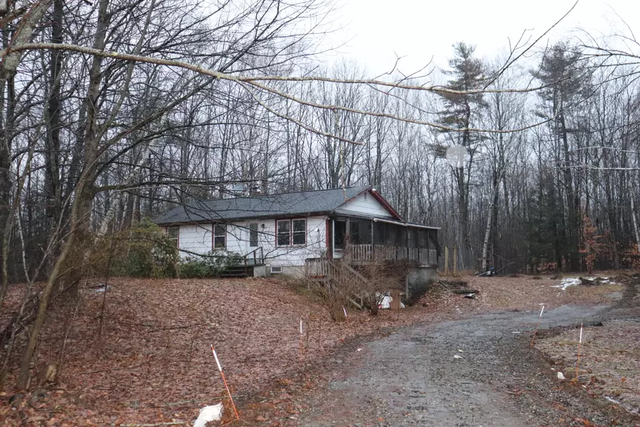 95 Smithfield RD, Belgrade, ME 04917