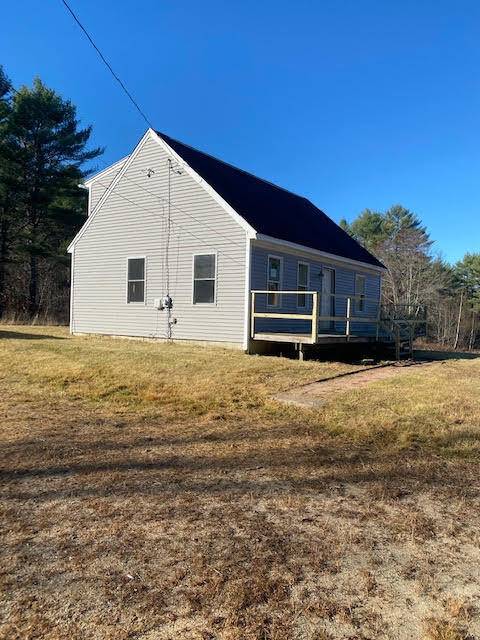 14 Sweeping Oak LN, Durham, ME 04222