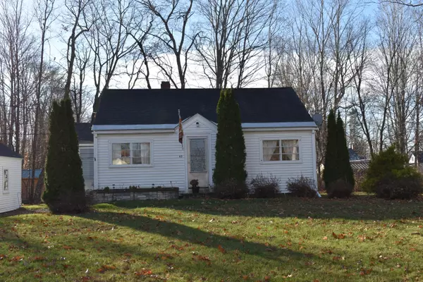 63 Park ST, Houlton, ME 04730