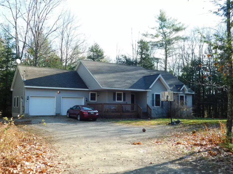 15 Country Lane, Lebanon, ME 04027
