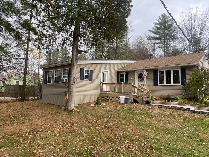124 Davis RD, Fairfield, ME 04937