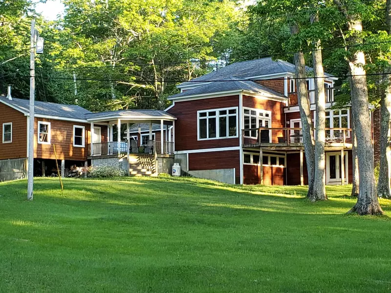 129 Indian Rest Rd, Harpswell, ME 04079