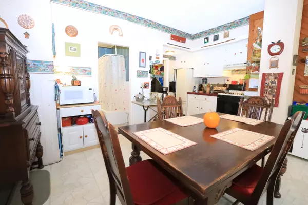 Old Town, ME 04468,37 Main ST