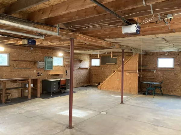 Sidney, ME 04330,152 Pond RD