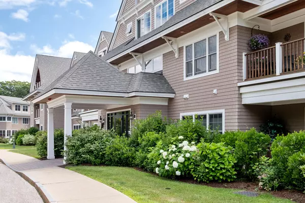 100 Shepards Cove RD #F105, Kittery, ME 03904