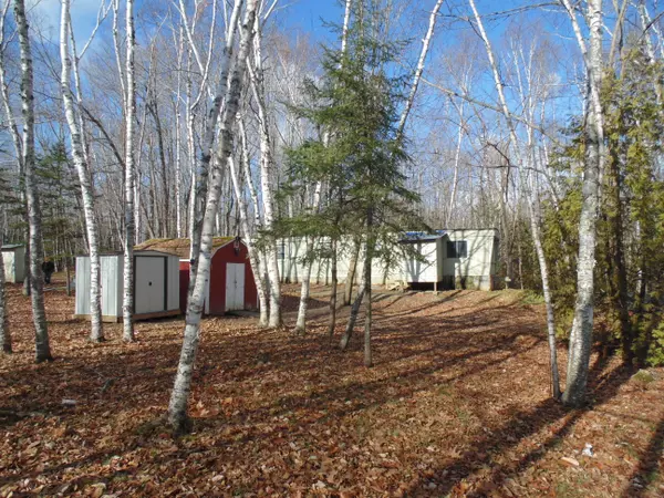 Hampden, ME 04444,111 Bog RD