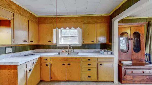 West Gardiner, ME 04345,634 Hallowell Litchfield RD