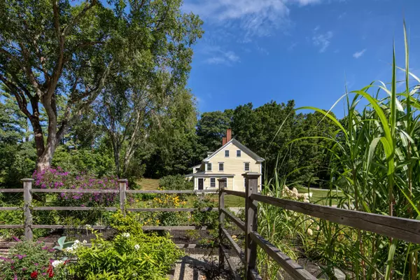 6 Hopkins Hill RD, Newcastle, ME 04553