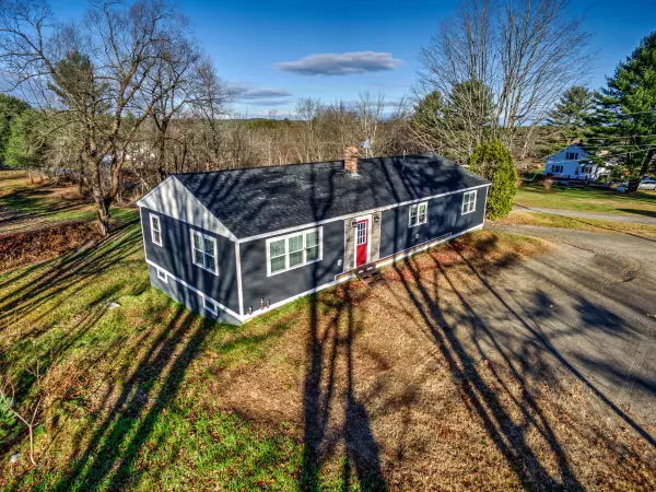 587 Wiscasset RD, Pittston, ME 04345