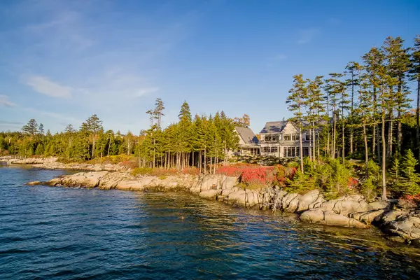 37 Southern AVE, Saint George, ME 04859