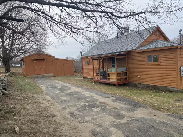 38 Simpson AVE, Winslow, ME 04901