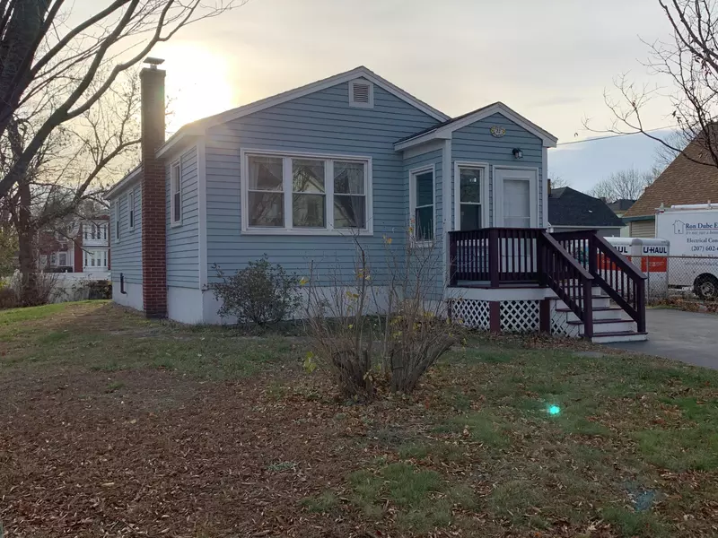 22 Bradley ST, Saco, ME 04072