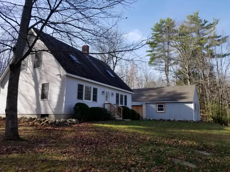 279 New Settlement RD, Hiram, ME 04041