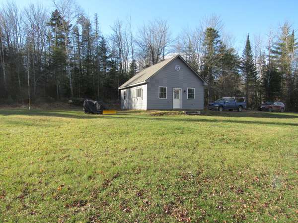 114 Wellington RD, Parkman, ME 04443