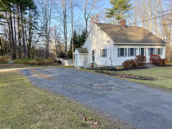 Sidney, ME 04330,11 Lewis RD