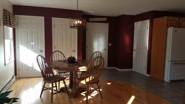 Vassalboro, ME 04989,60 Sherwood LN