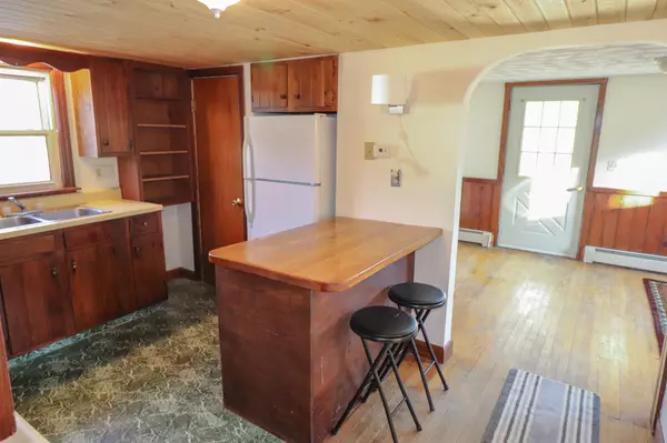 Dixfield, ME 04224,8 Coburn AVE