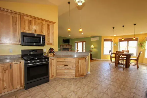 Lisbon, ME 04250,14 Old Meadow RD